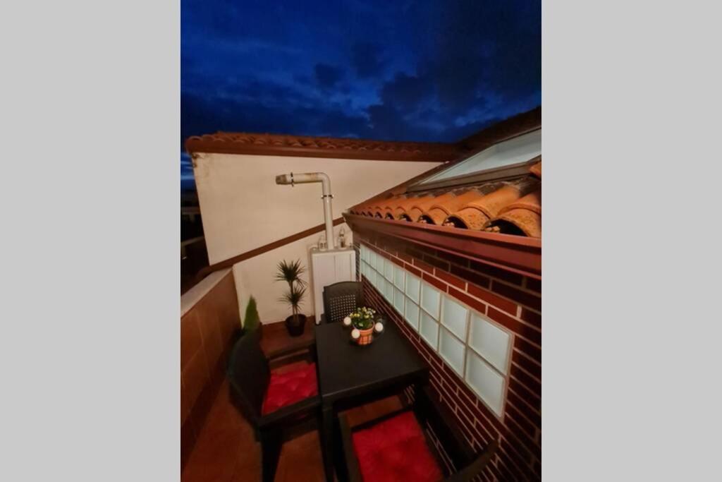 Apartamento Nuevo En 埃拉斯蒂列罗 外观 照片